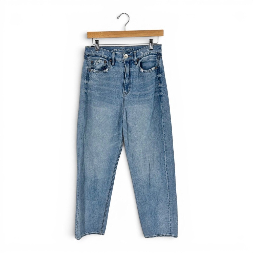 American Eagle Baggy Jeans High Rise Light Wash 5 Pocket Loose Fit Denim Size 8